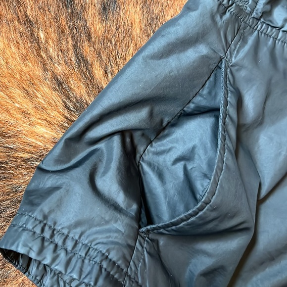 Women’s Columbia Black Vest size small - Picture 2 of 3